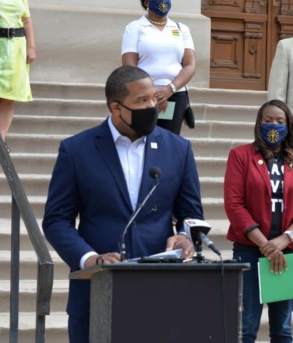 Image: Melton responds to threat of public school funding cuts