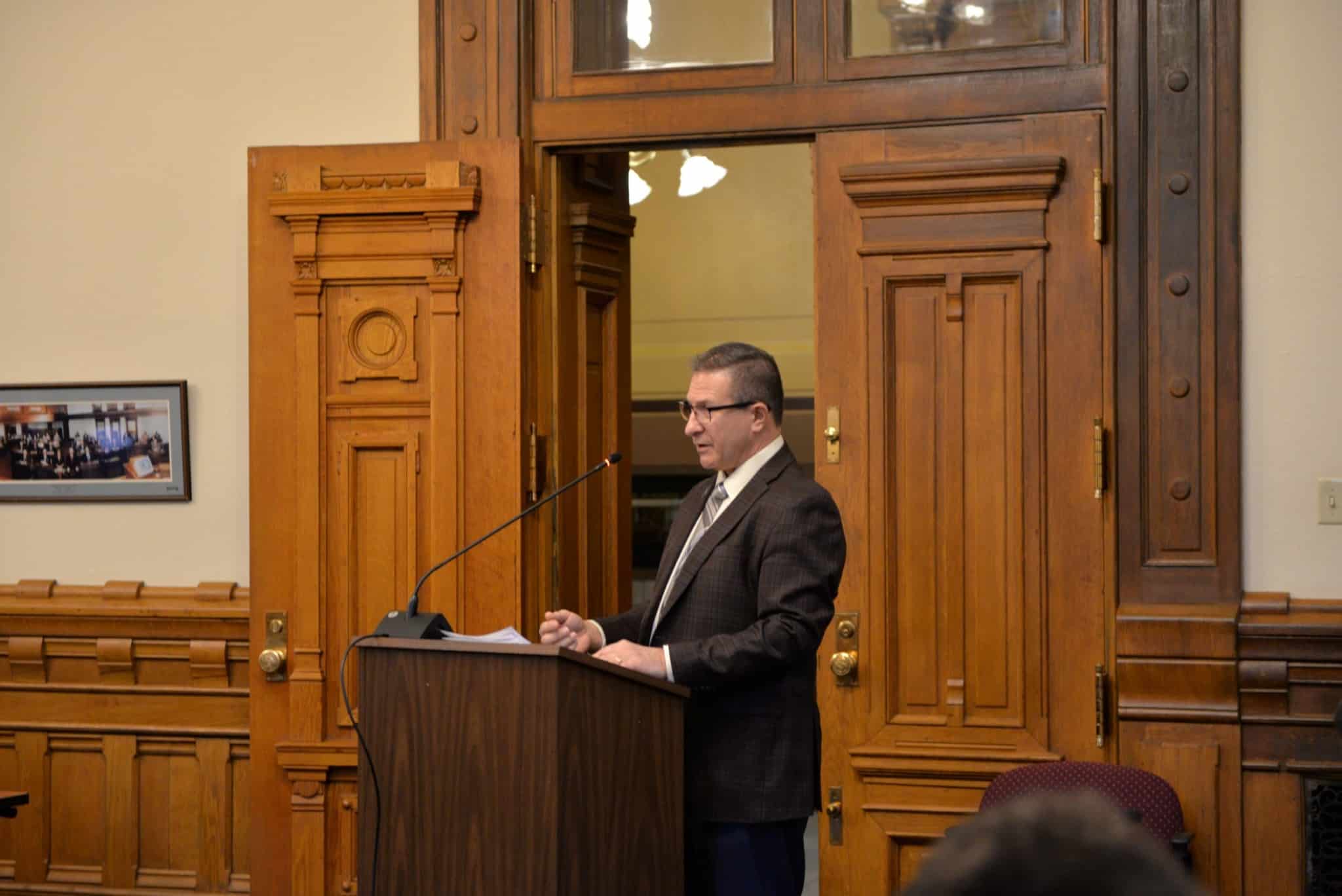 Image: Niezgodski adoption support bill unanimously approved by committee