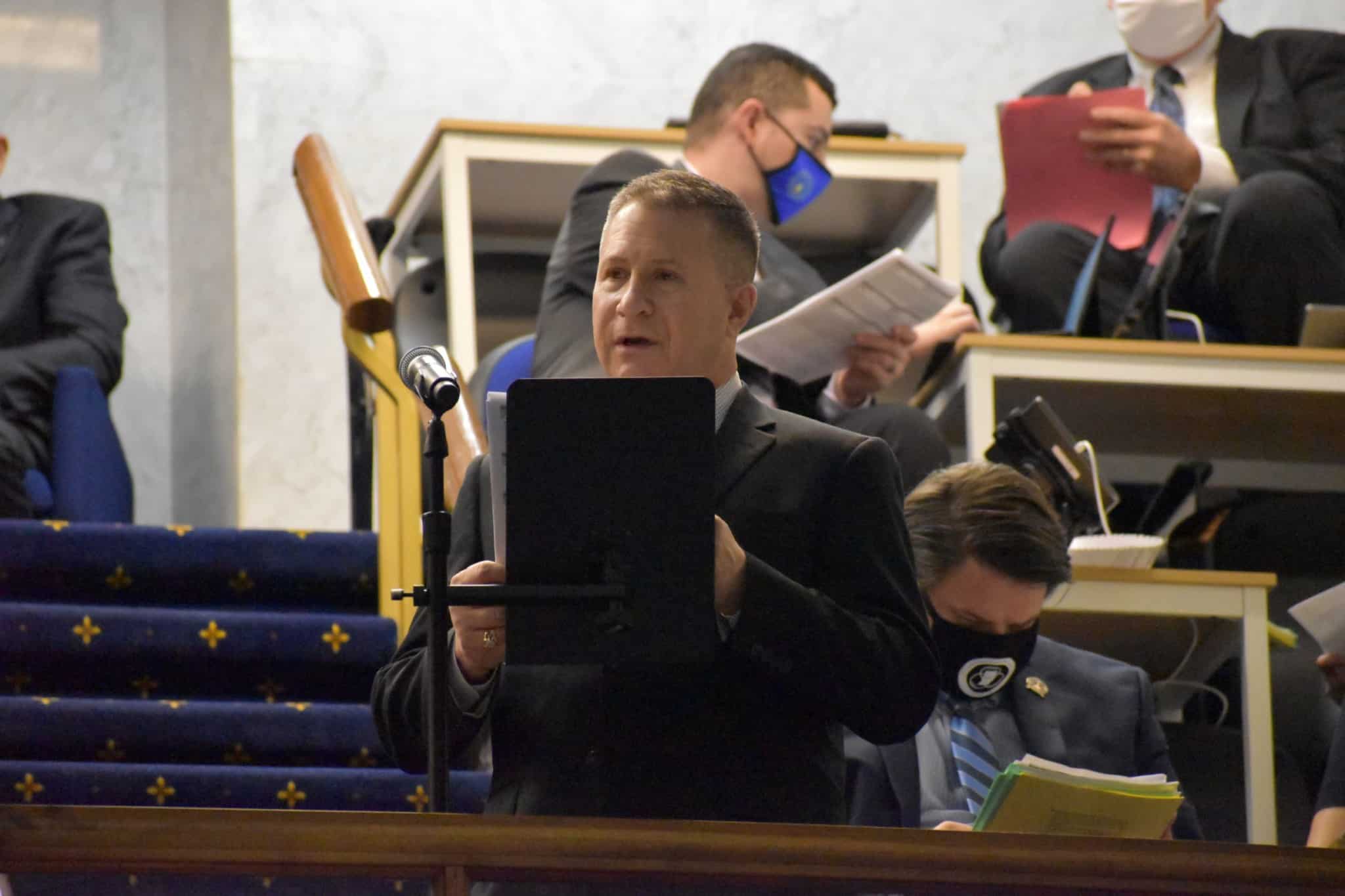 Image: Niezgodski bill protecting parents with disabilities passes Senate, heads to House